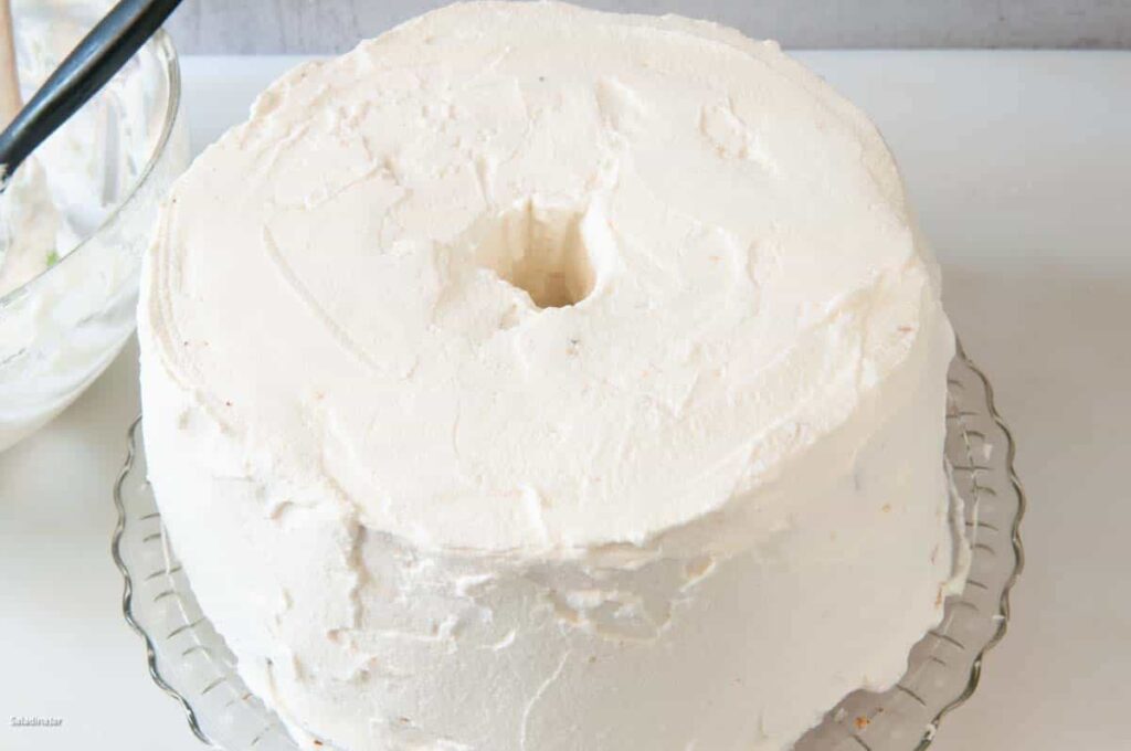 does angel food cake have icing